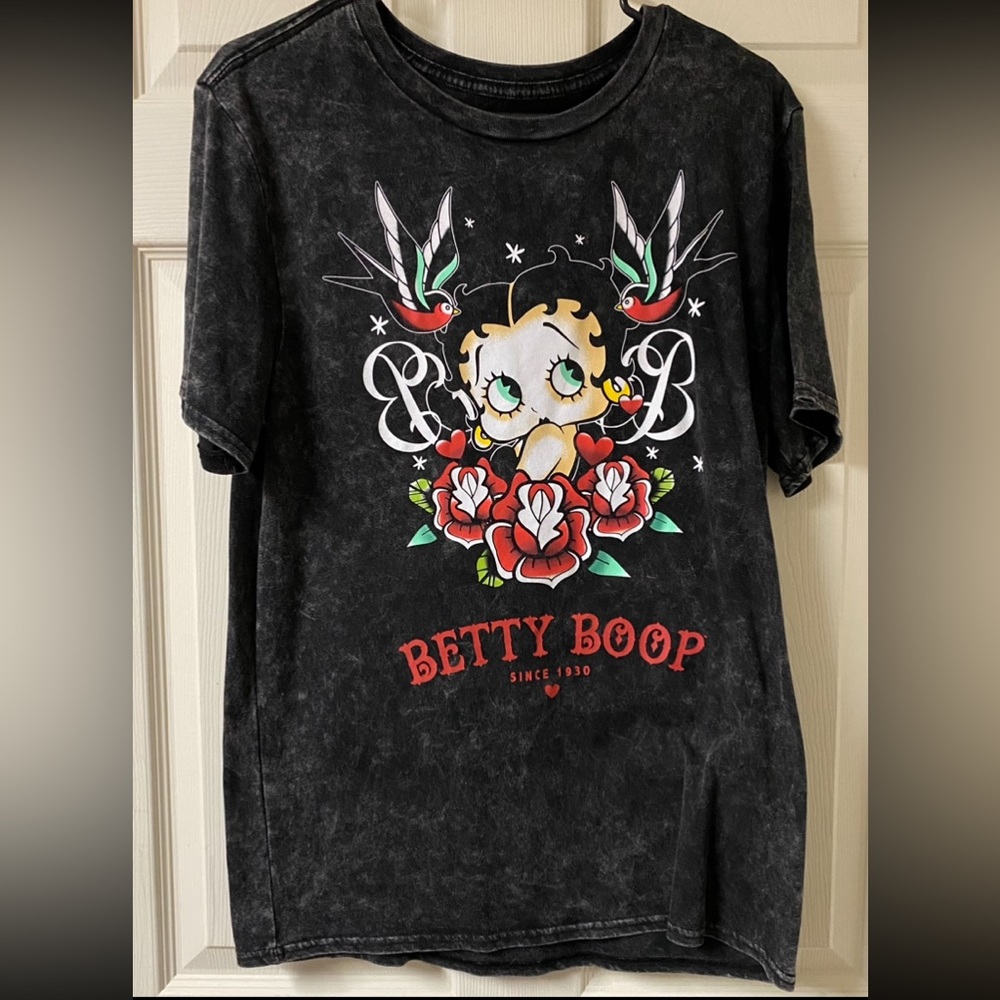 Betty Boop T-shirt medium brand rue 21